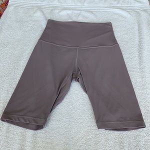 Lulu Lemon Align High-rise short 8”